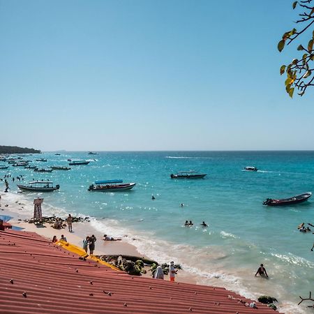 Хостел A Orilla Del Mar En Baru Картахена Экстерьер фото